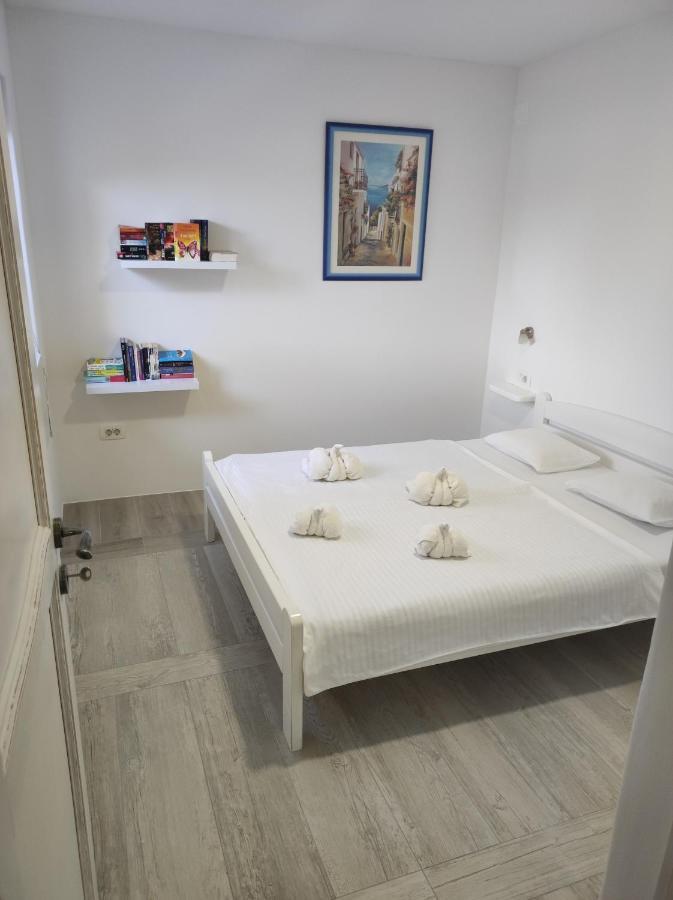 Luxury Apartment Alba With Pool Kanfanar Bagian luar foto