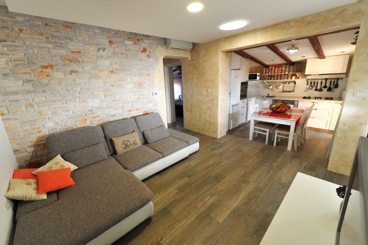 Luxury Apartment Alba With Pool Kanfanar Bagian luar foto